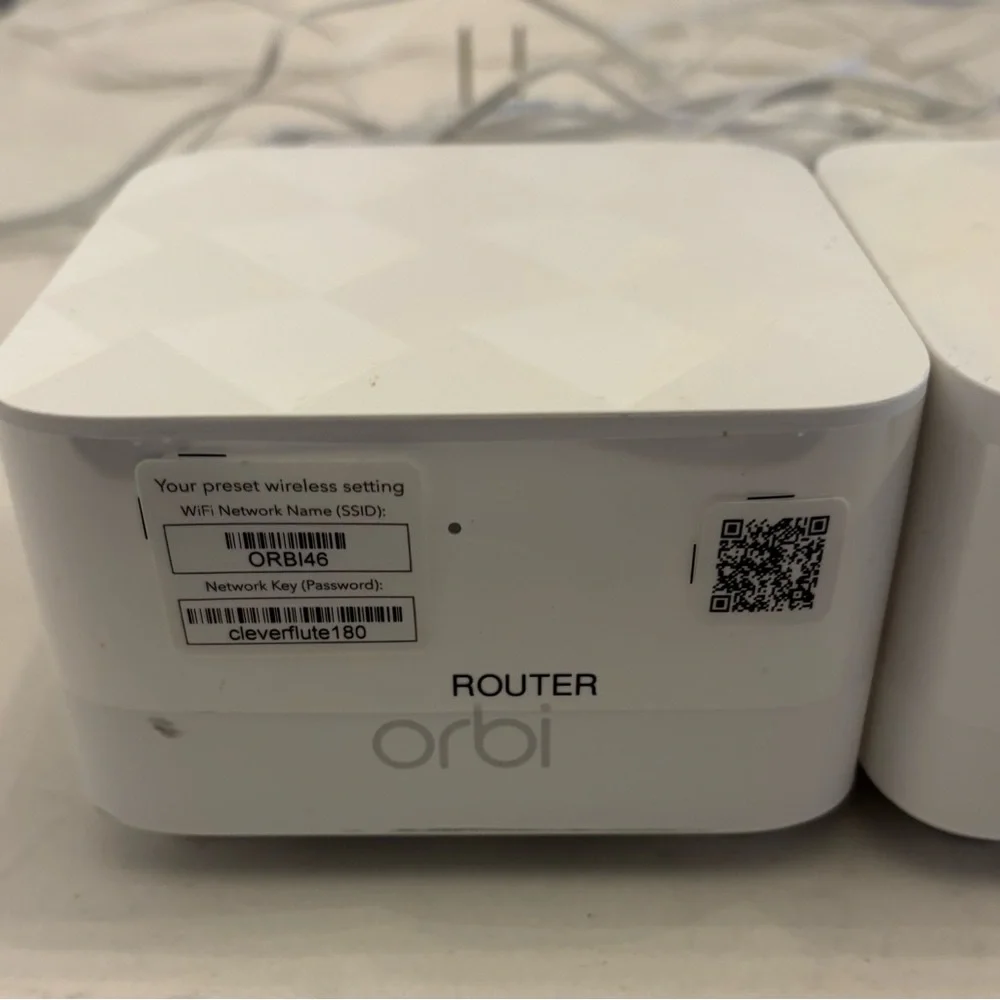 White Wireless Router System - Picture 2 of 3